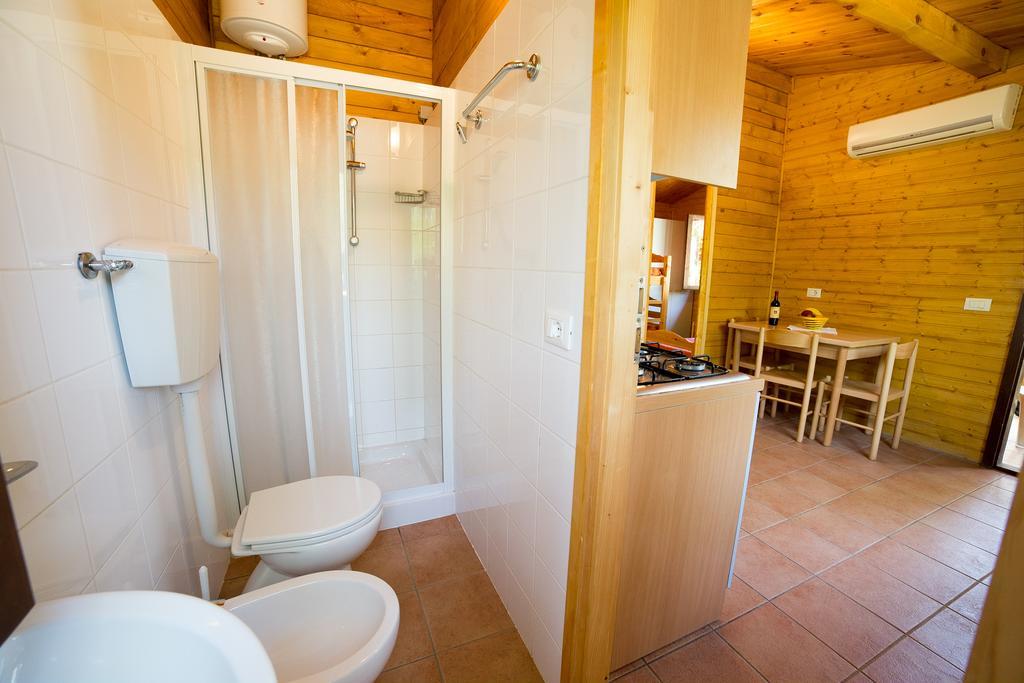 Camping Dei Tigli Torre del Lago Puccini Room photo