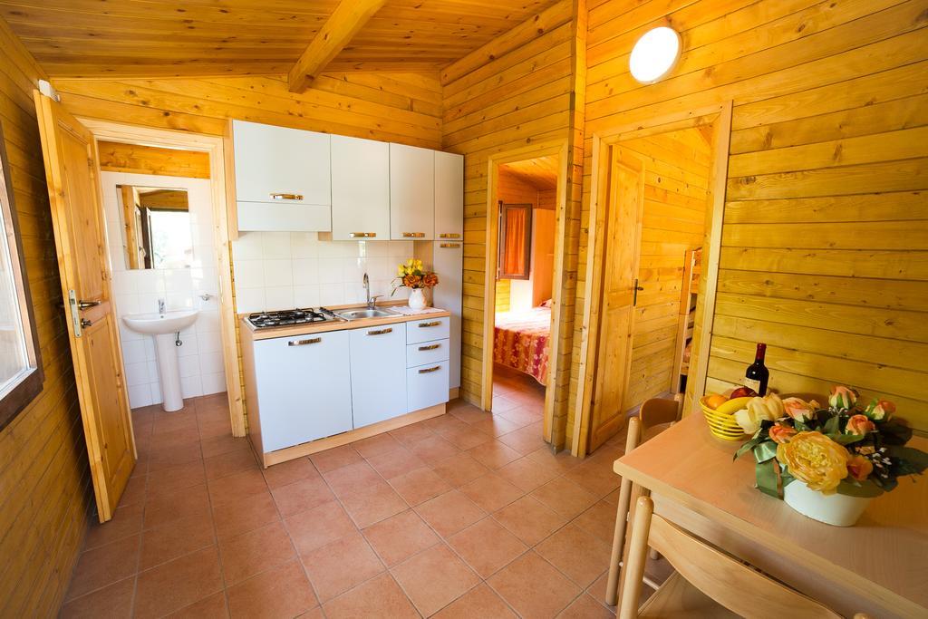 Camping Dei Tigli Torre del Lago Puccini Room photo