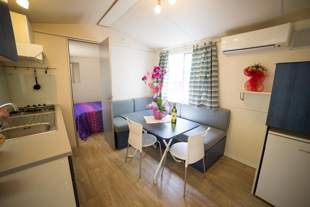 Camping Dei Tigli Torre del Lago Puccini Room photo